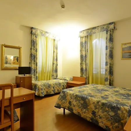 Tirreno Hotel 3*