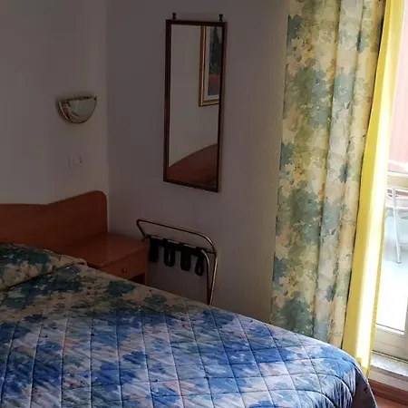 Tirreno Hotel 3*