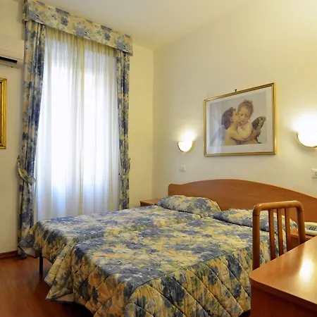 Tirreno Hotel 3*