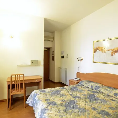 Tirreno Hotel 3*