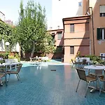 Tirreno Hotell Rom
