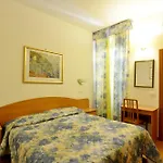Hotell Tirreno